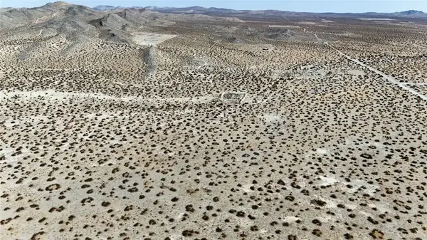 21 Lessing, Adelanto, CA 92301