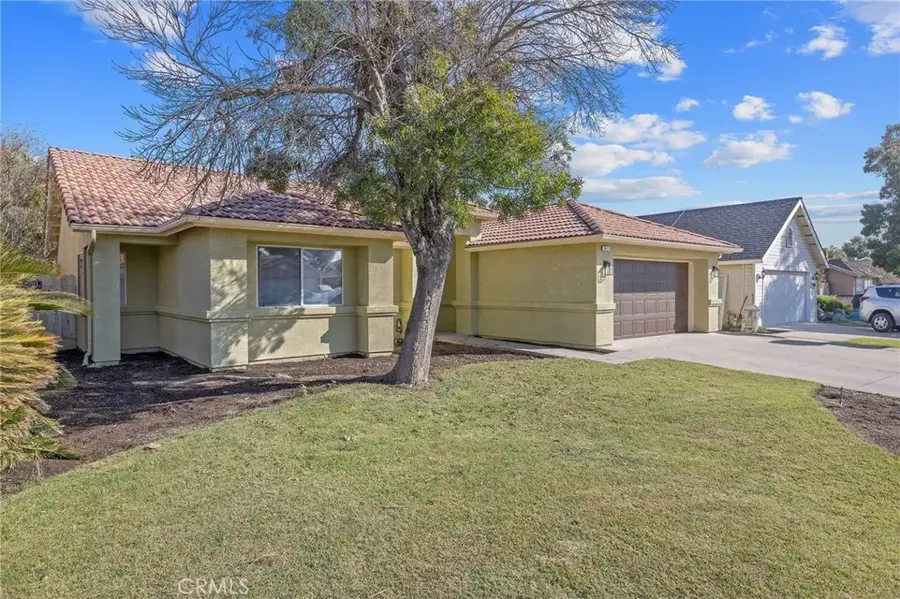 2411 Cottonwood Drive, Hanford, CA 93230 - Image #2