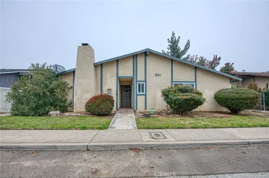 541 W Ashlan, Clovis, CA 93612 - Image #1