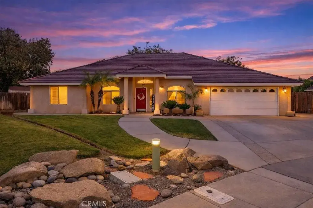 594 Diana Court, Hanford, CA 93230 - Image #1