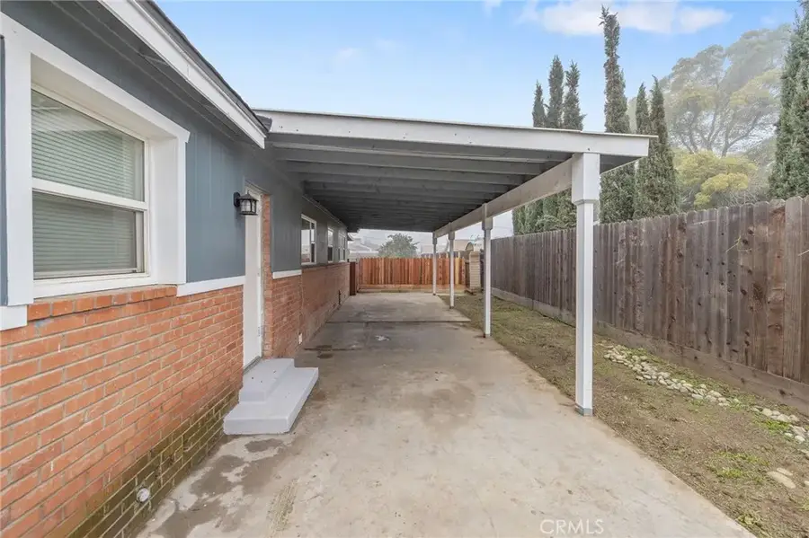 980 E Apricot, Tulare, CA 93274 - Image #3