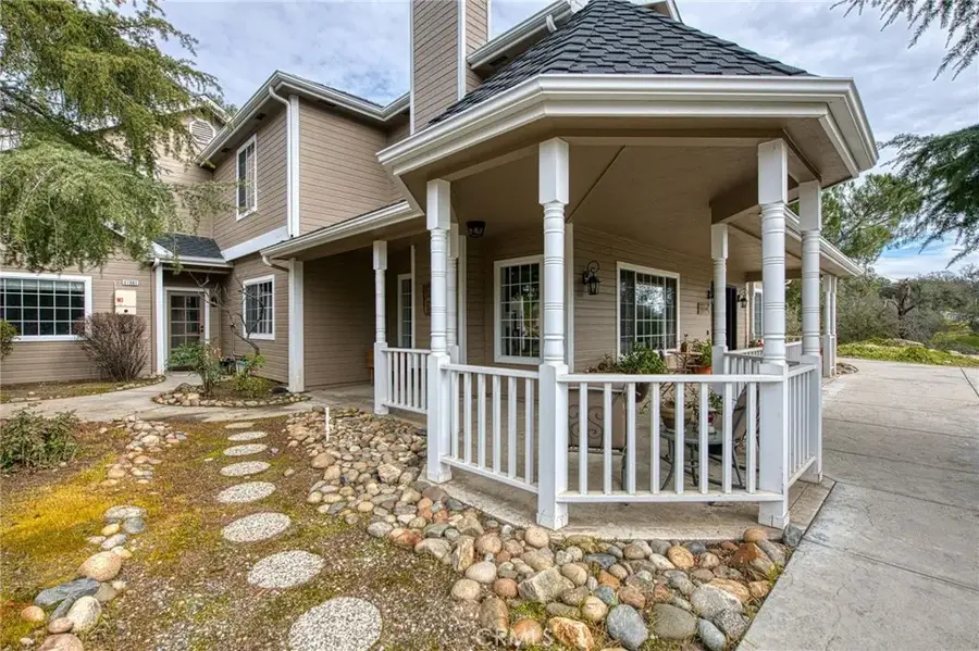 41961 Long Hollow Dr, Coarsegold, CA 93614 - Image #2