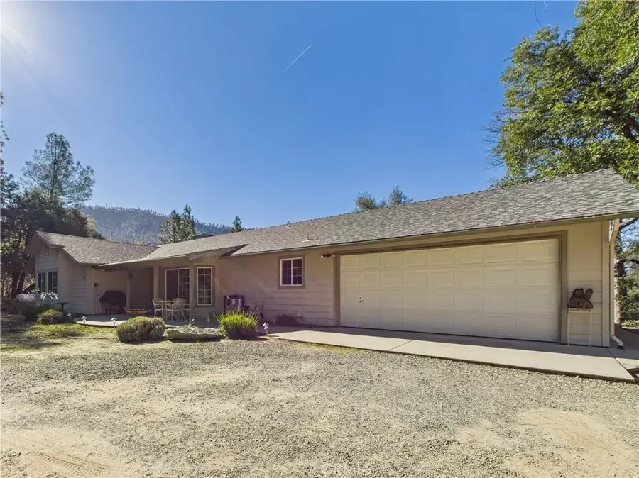 37550 Mountain Lakes, Oakhurst, CA 93644 - #2