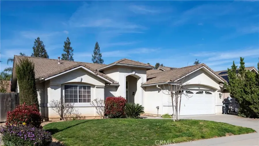 4514 W Oswego, Fresno, CA 93722 - #3