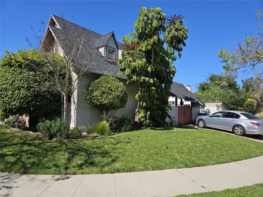 2642 Manning Avenue, Los Angeles, CA 90064 - #2