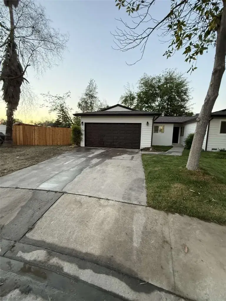 2214 Fordham Avenue, Clovis, CA 93611 - #2