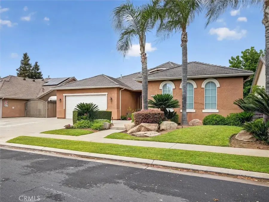 2927 Browning Avenue, Clovis, CA 93611 - #2