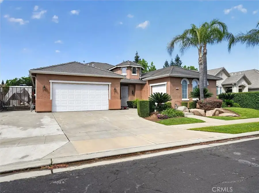 2927 Browning Avenue, Clovis, CA 93611 - #3