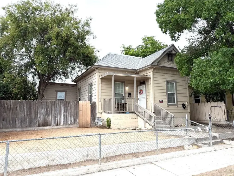 129 N Park, Fresno, CA 93701 - #3