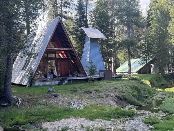 10 Beasore Road, Bass Lake, CA 93604