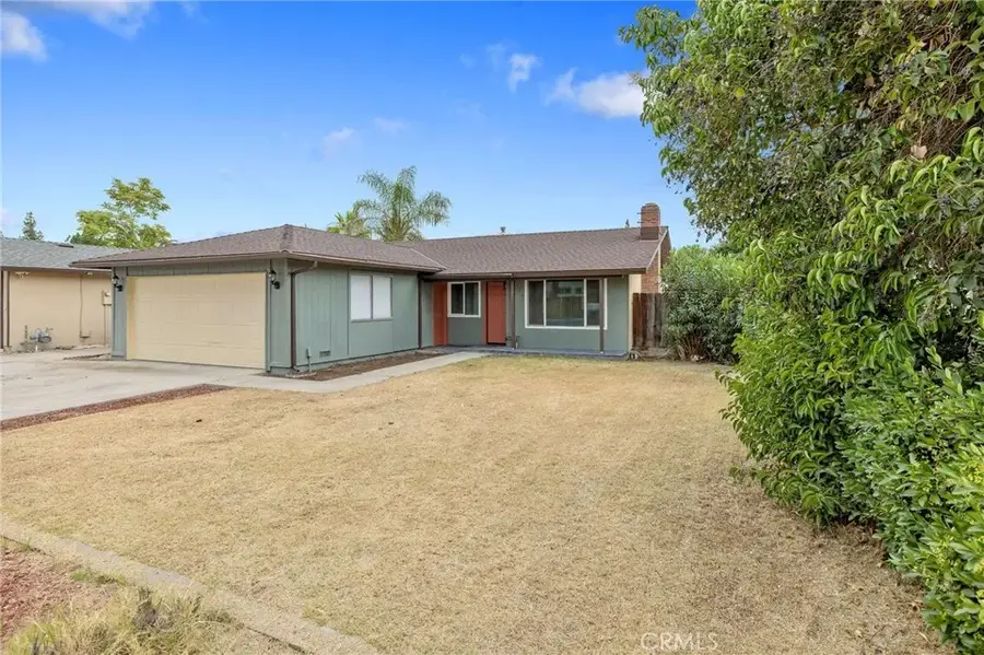534 W Swift Avenue, Clovis, CA 93612 - #2