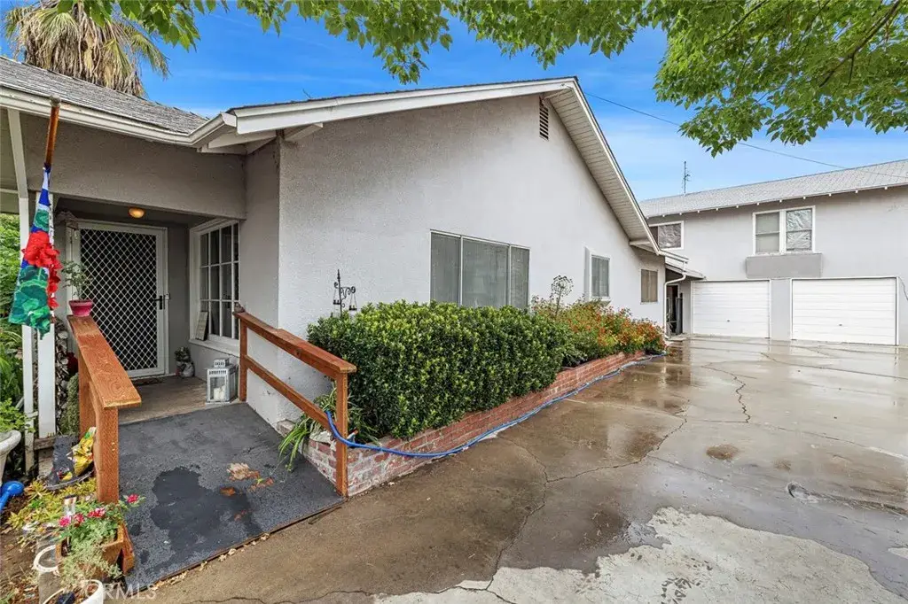 748 N East, Reedley, CA 93654 - #1