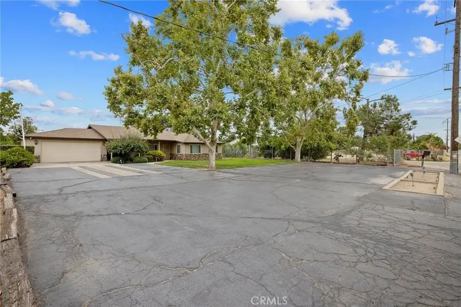 1714 N Blythe, Fresno, CA 93722 - #2
