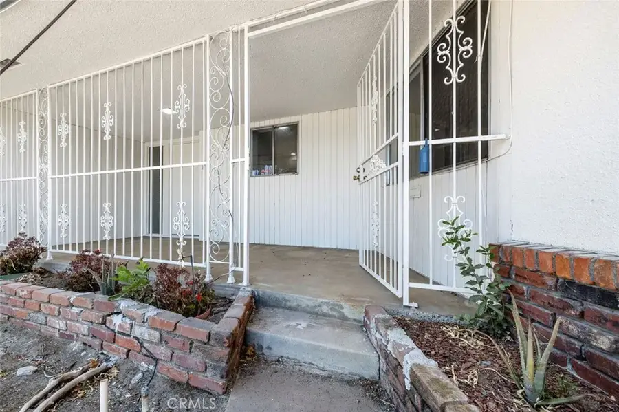 947 S Stanford Avenue, Fresno, CA 93727 - #3