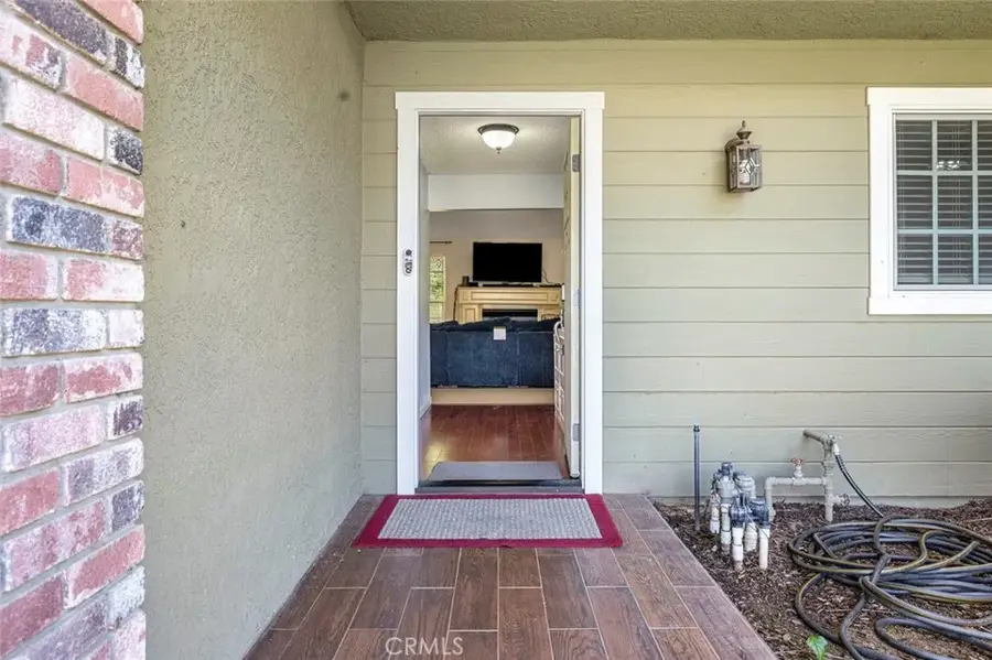 2183 E Fallbrook Avenue, Fresno, CA 93720 - #3