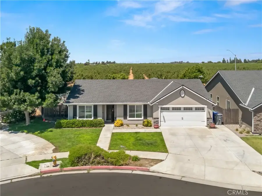 391 Rosewood, Sanger, CA 93657 - #2