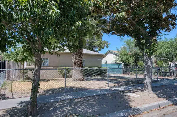 3827 E Hamilton, Fresno, CA 93702