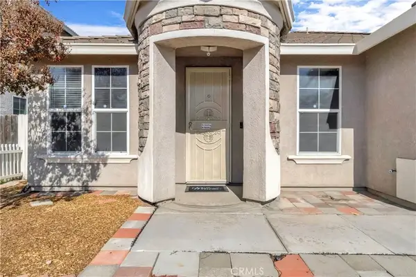 1049 Stanford Avenue, Madera, CA 93637