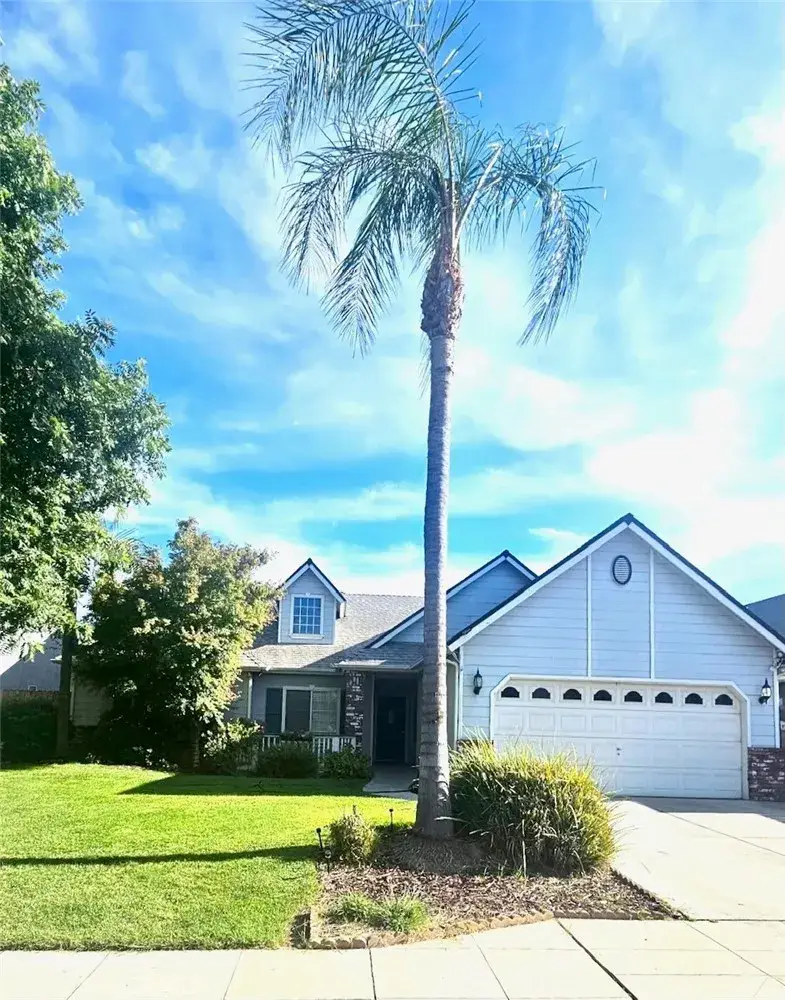 2559 E Fallbrook, Fresno, CA 93720 - #2