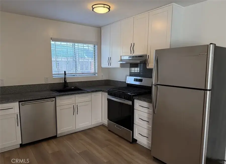6544 S Victoria Avenue, Los Angeles, CA 90043 - #2