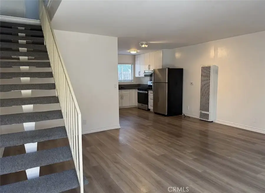 6544 S Victoria Avenue, Los Angeles, CA 90043 - #3