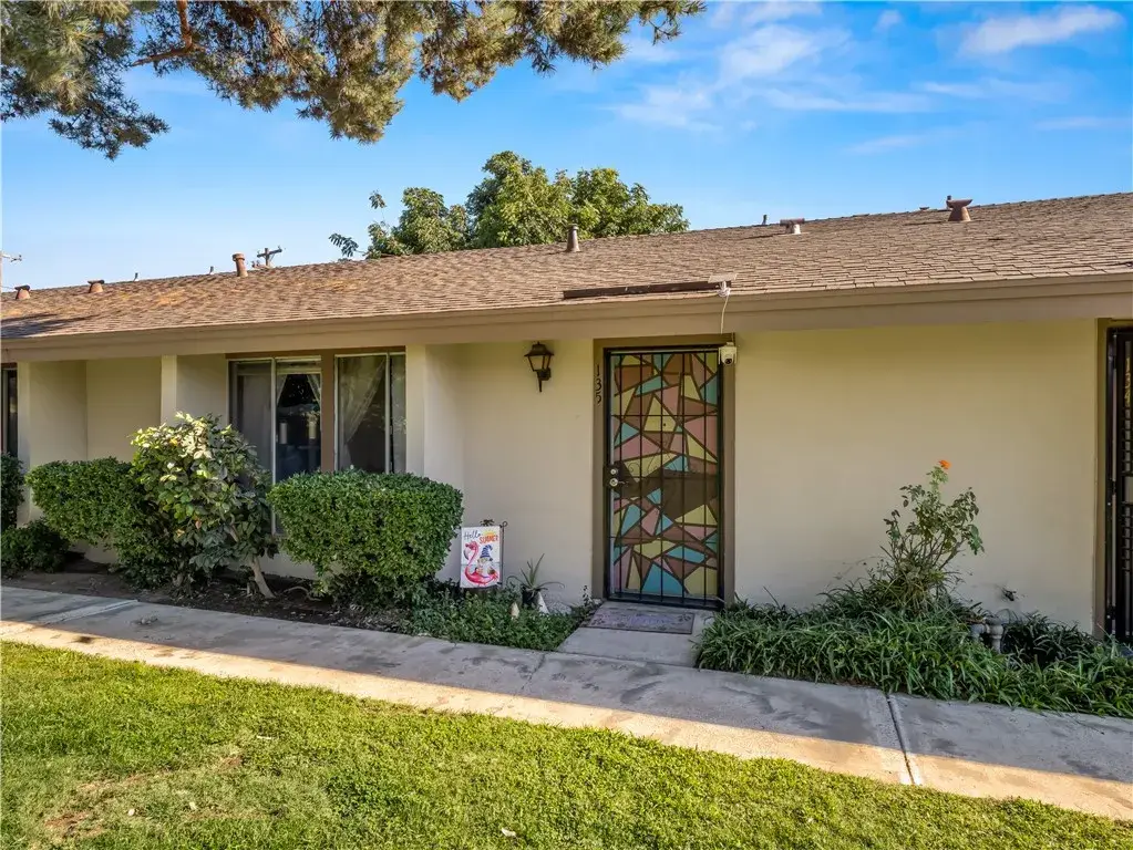 4654 N Chestnut, Fresno, CA 93726 - #1