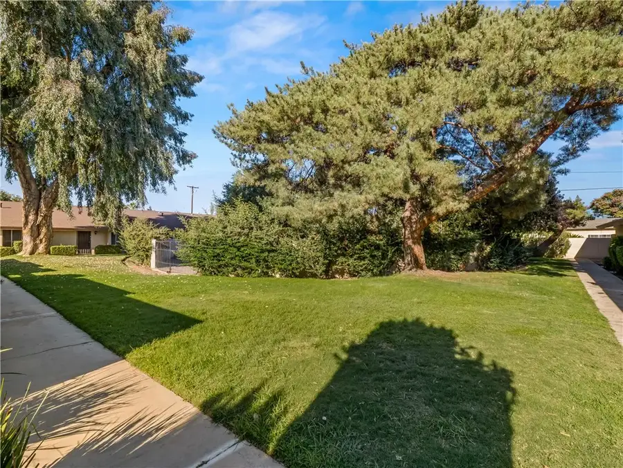 4654 N Chestnut, Fresno, CA 93726 - #2