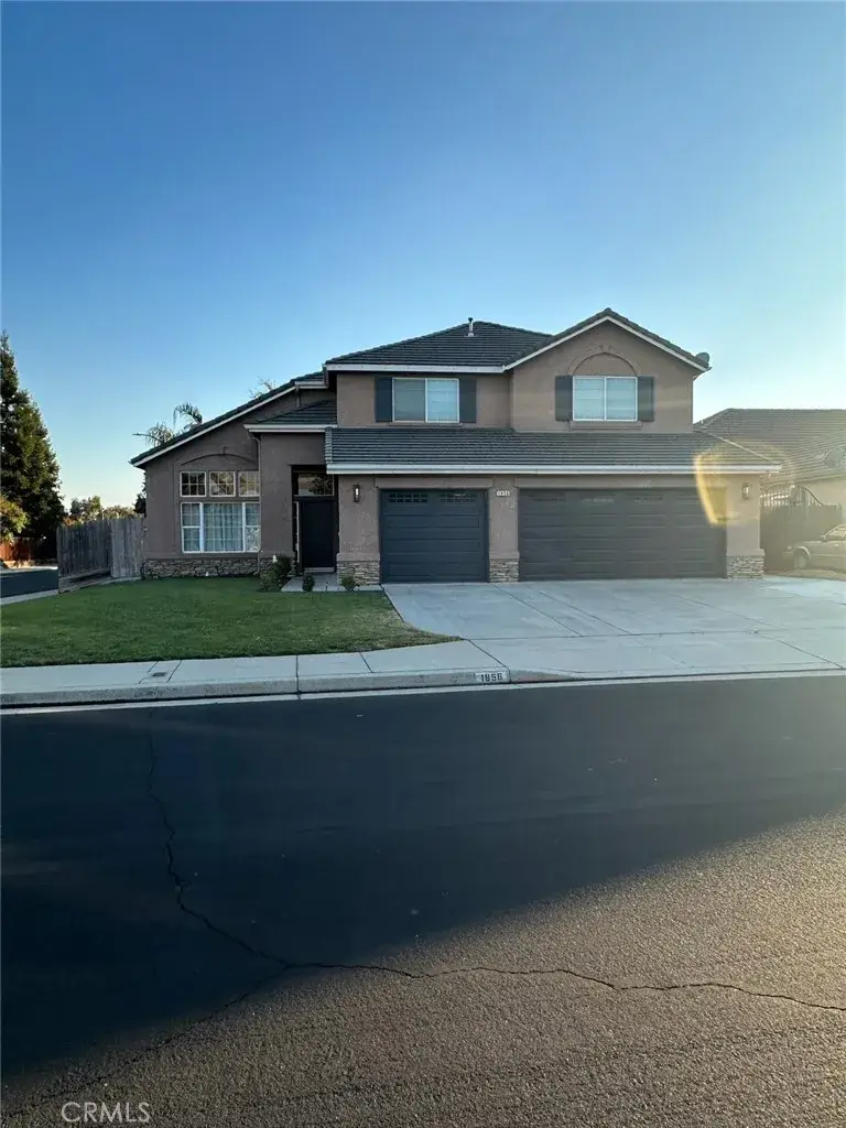1856 Decatur, Clovis, CA 93611 - #1