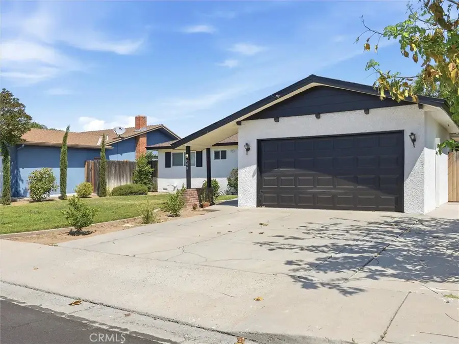 649 W Ashcroft, Clovis, CA 93612 - #3