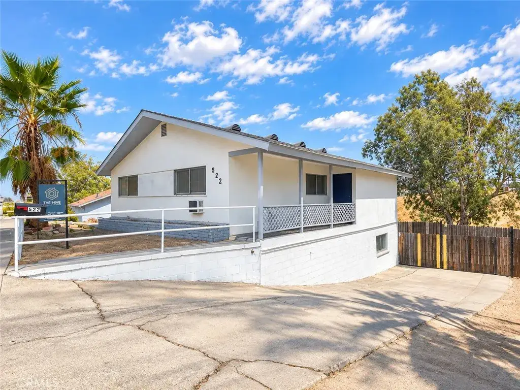 522 Garfield Avenue, Taft, CA 93268 - #1
