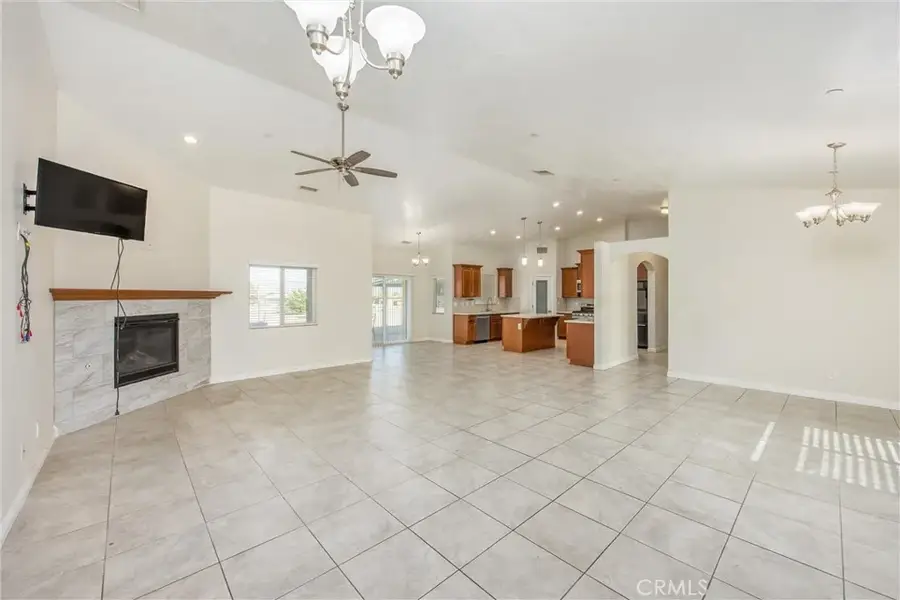 9175 Cottonwood, Hesperia, CA 92345 - #3