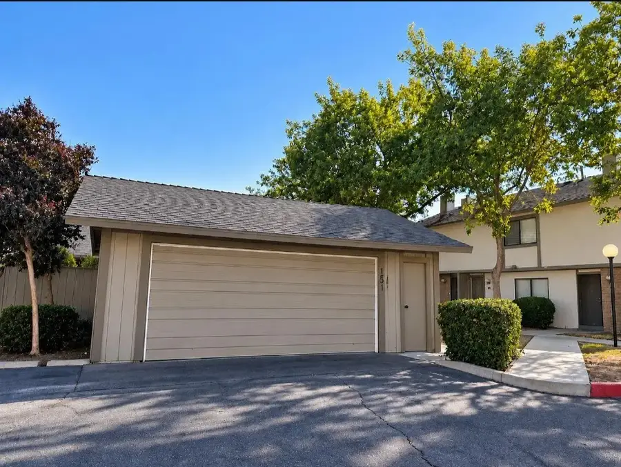 4747 N Woodrow, Fresno, CA 93726 - #3