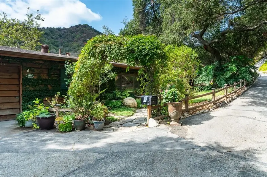 2860 Graceland Way, Glendale, CA 91206 - Image #3