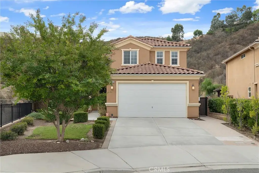 19802 Holly Drive, Saugus, CA 91350 - Image #1