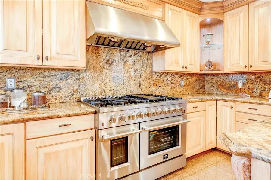 1610 N Hobart Boulevard, Los Angeles, CA 90027 - Image #2