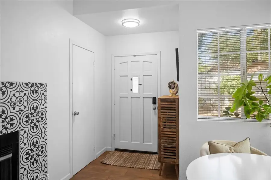 6838 Haywood, Tujunga, CA 91042 - Image #2