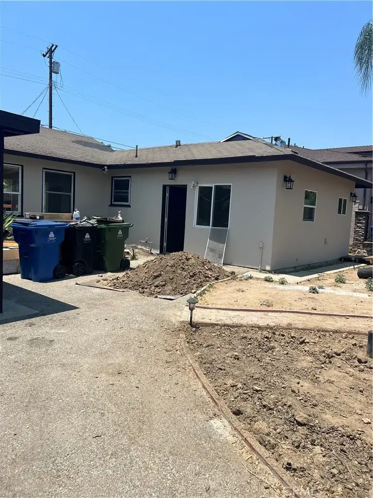 7341 Amestoy Avenue, Van Nuys, CA 91406 - Image #2
