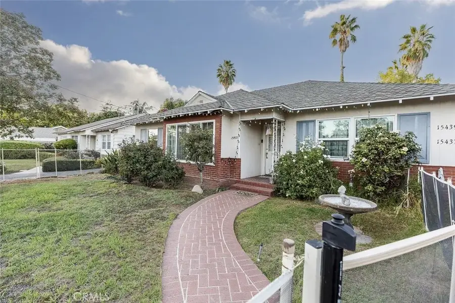 15439 Hart Street, Van Nuys, CA 91406 - Image #2