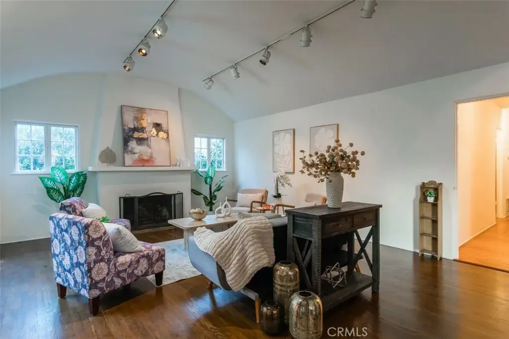 254 S Berkeley Ave, Pasadena, CA 91107 - Image #1