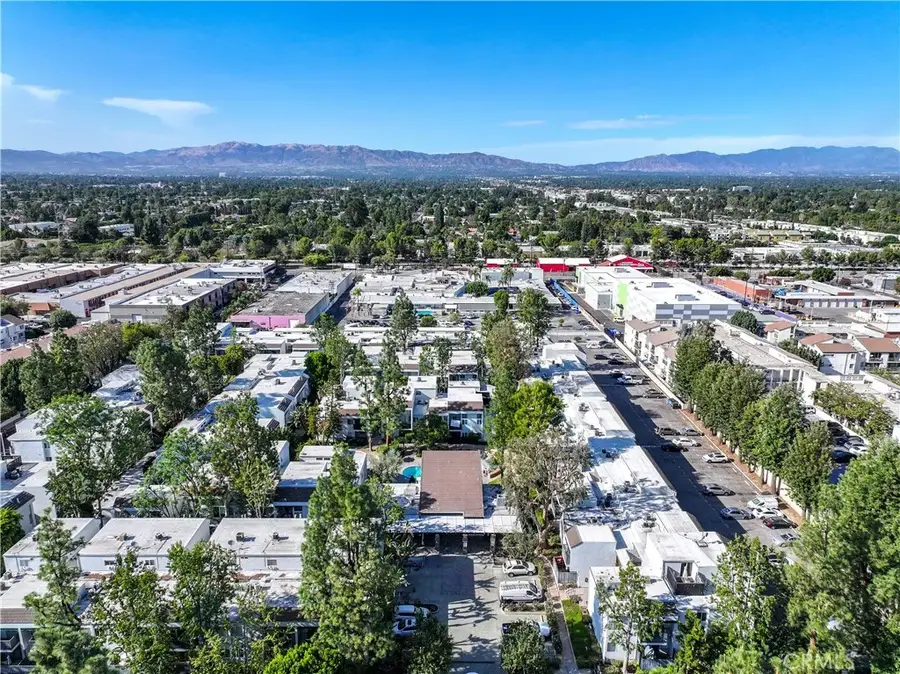 18645 Hatteras Street #230, Tarzana, CA 91356 - Image #3