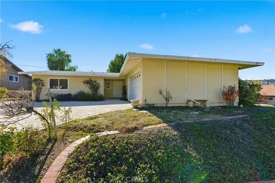 26136 Veva Way, Calabasas, CA 91302 - Image #2