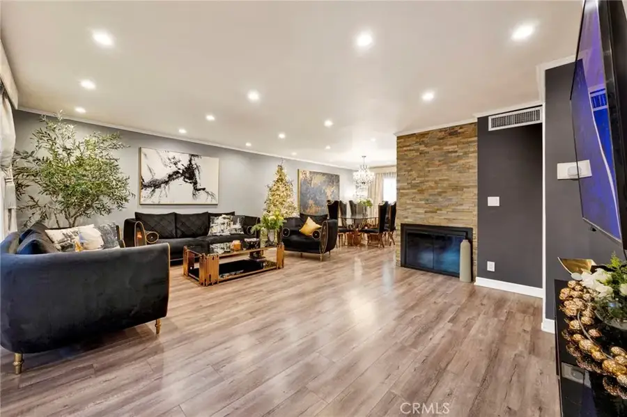 7764 Via Capri, Burbank, CA 91504 - #2