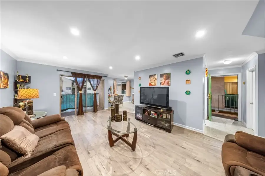 121 Sinclair Avenue #225, Glendale, CA 91206 - Image #2