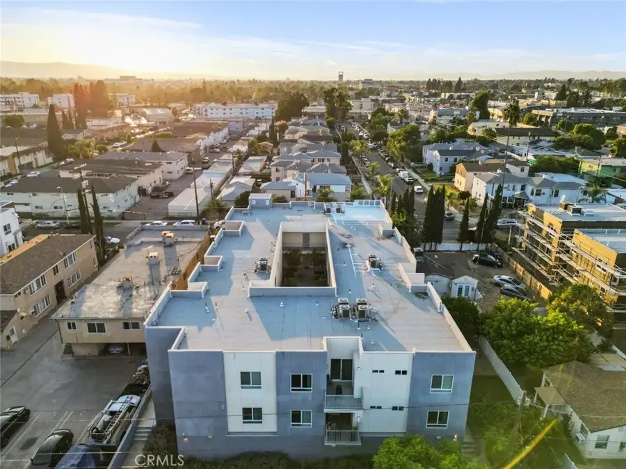 6320 Beck Avenue, North Hollywood, CA 91606 - Image #2