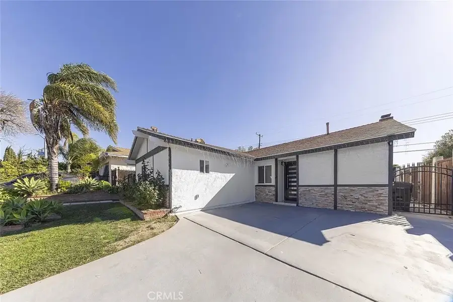 19512 Steinway Street, Canyon Country, CA 91351 - Image #2