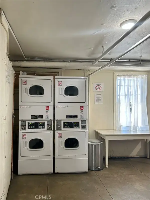 2121 James M Wood Boulevard #205, Los Angeles, CA 90006