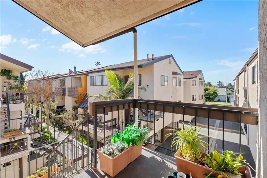 320 Mchenry Road #23, Glendale, CA 91206 - Image #3