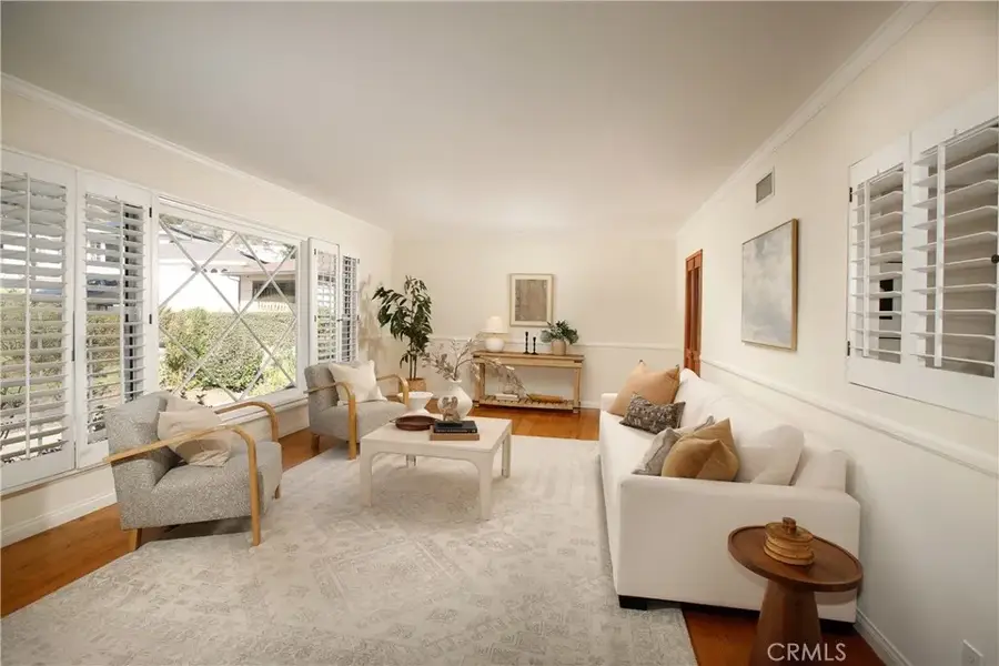 5166 Finehill Avenue, La Crescenta, CA 91214 - Image #2