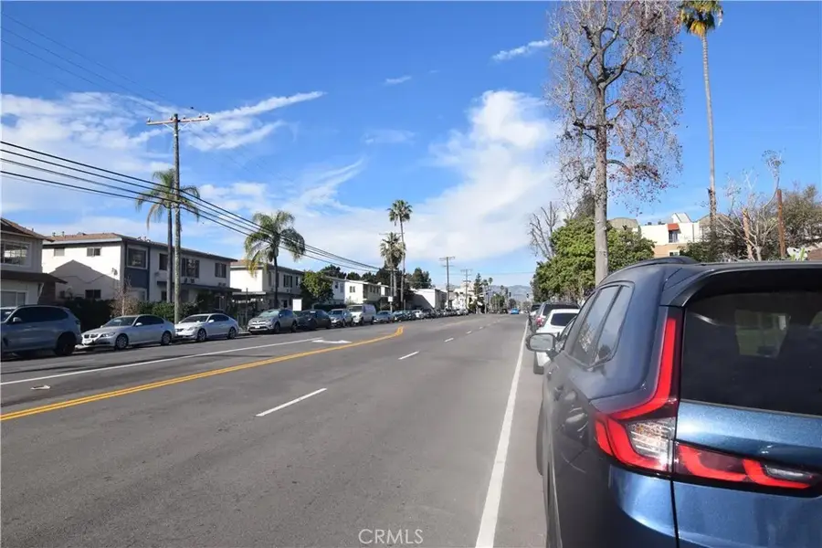 6708 Whitsett Avenue, North Hollywood, CA 91606 - #2