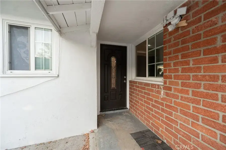 11214 Woodley, Granada Hills, CA 91344 - #3